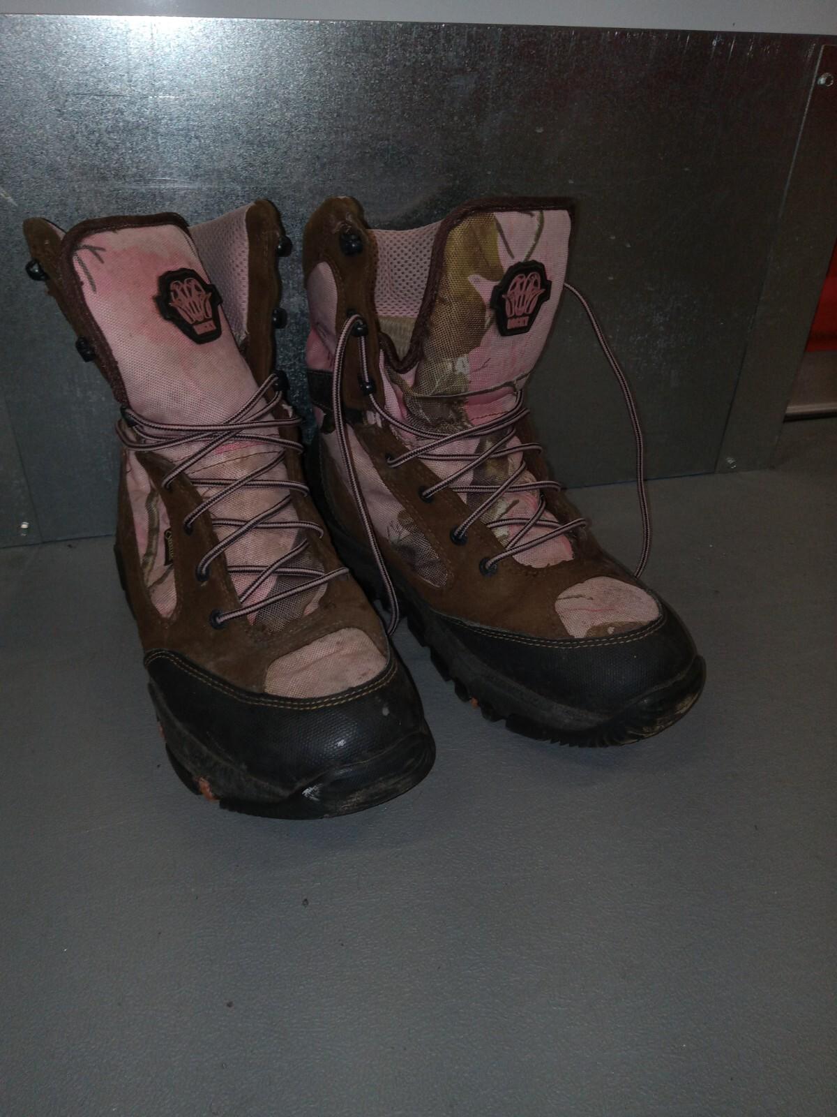 Women’s Rocky Hunting Boots Size 10USA Cammo And Pink
