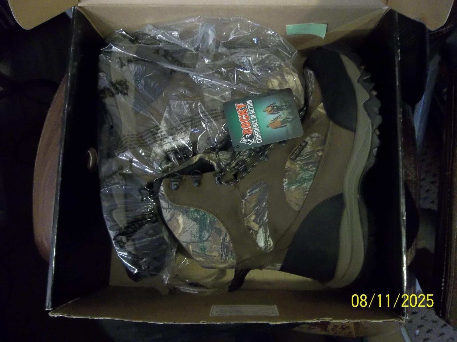 ROCKY~THINSULATE ULTRA~400G~CAMO~WATERPROOF BOOTS~NEW/BOX~SIZE 10.5~LACE UP