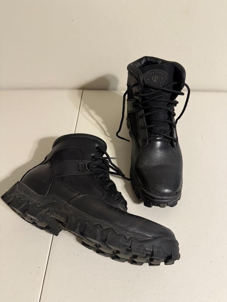 💥 Rocky Men’s Alpha Force Waterproof Boots Black, Size 10W