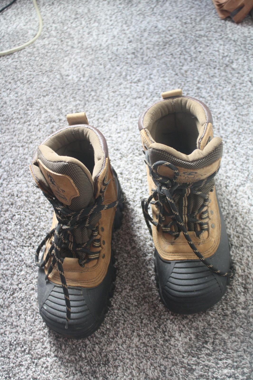 Men’s Rocky Hunting Boot, Waterproof 400 Grain Thinsulate.