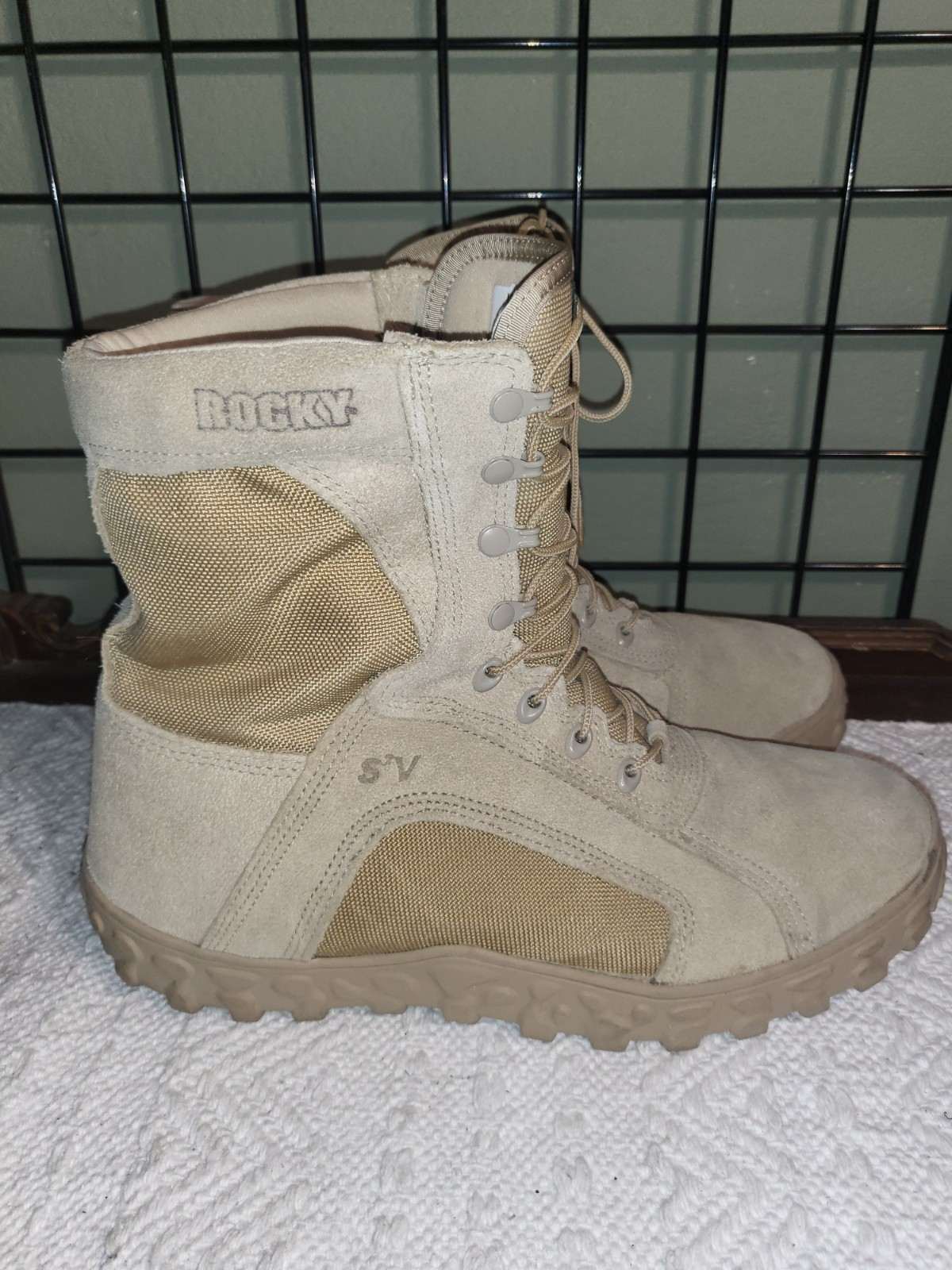 Rocky S2v special ops 400G GORTEX boot Size 14R