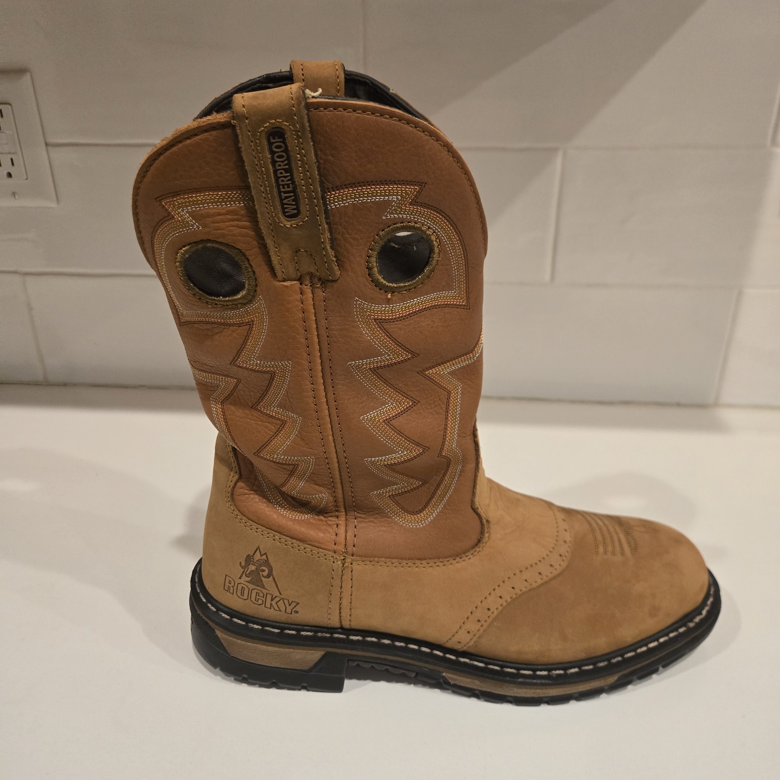 Rocky Original Ride  Size 10.5 M Waterproof New With Box FQ0002775