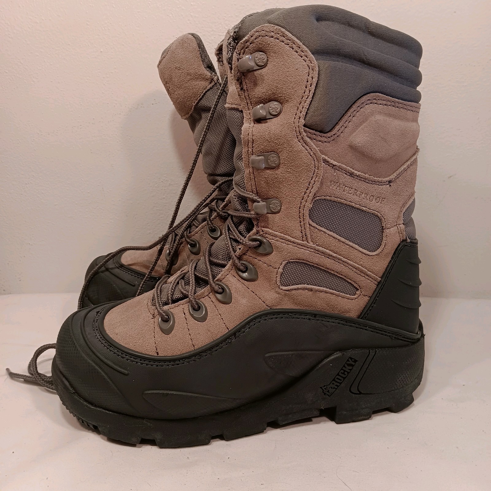 Nwt Rocky Blizzard Stalker Boots 1200 Gram Men’s Size 4M Waterproof Thinsulate