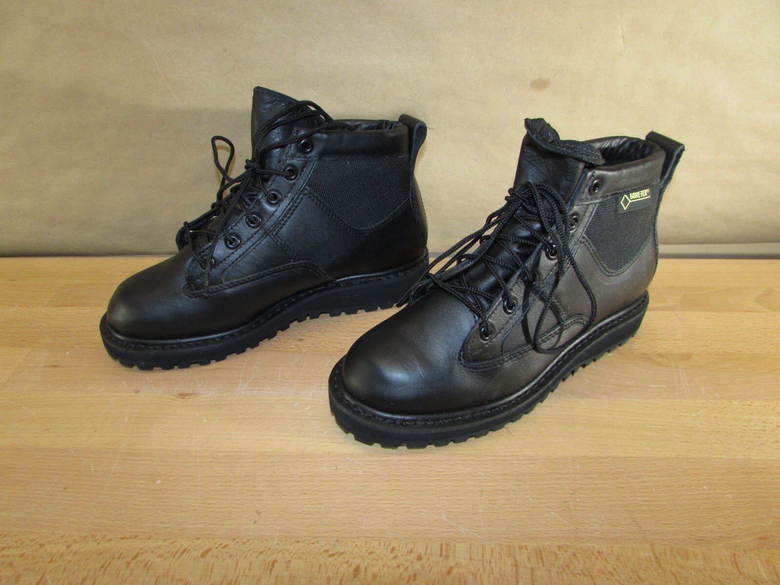 Rocky Mens Rocky Goretex Northern Ops Chukka Boots Black 4-1/2 M