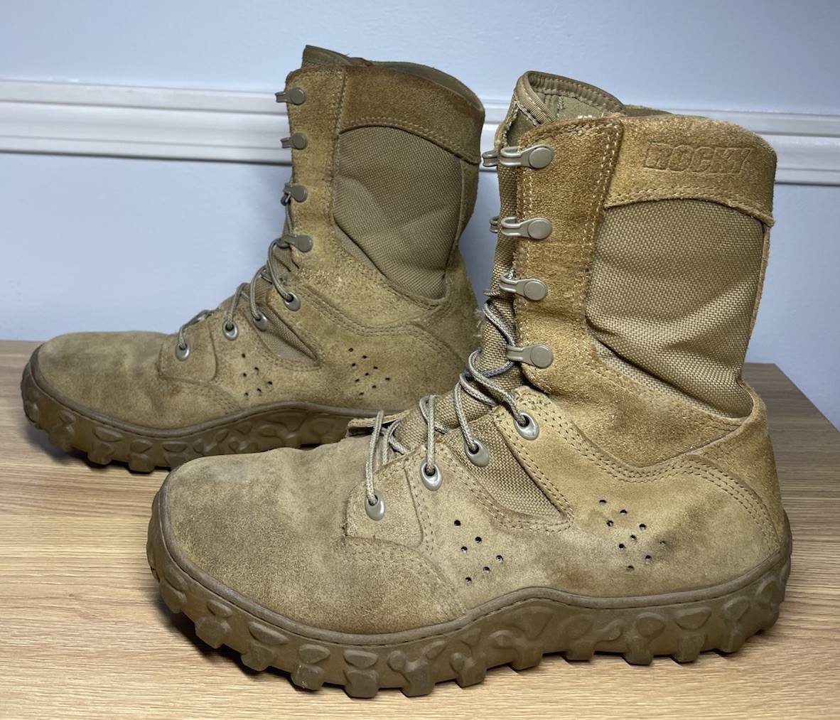 Rocky Military Tactical SV2 Special Ops Boots Size 11W Desert Tan Vibram Sole