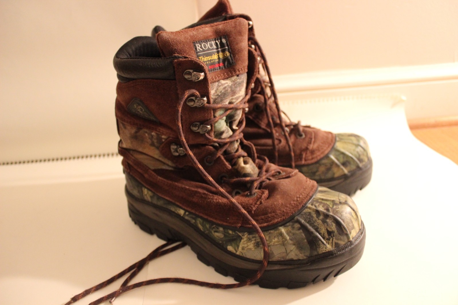 ROCKY Thinsulate Camo/Suede/Leather Boots Size 8 Men’s   In great condition