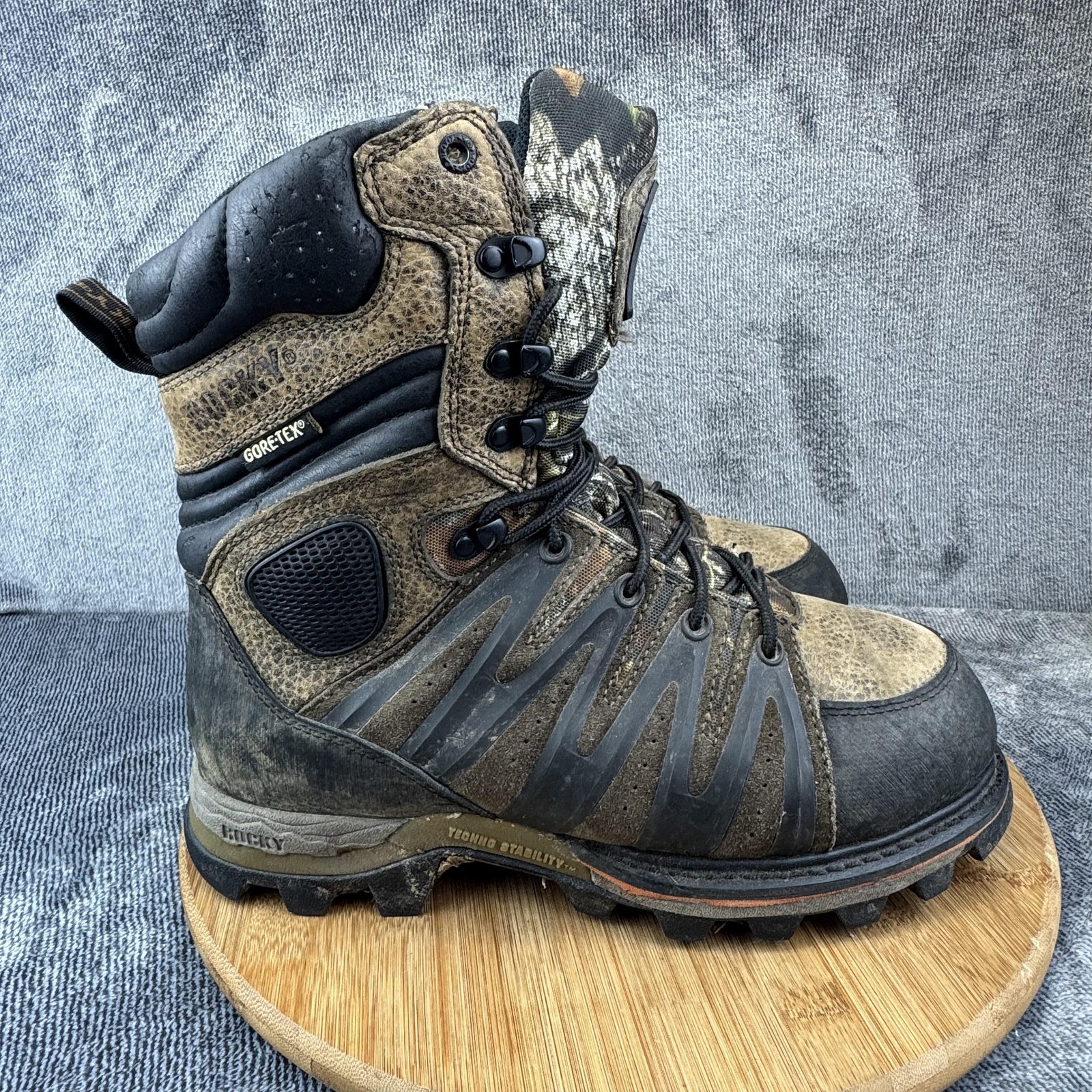Rocky MTN Stalker Boots Mens Size 8W Gore-Tex 1000g Thinsulate Hunting 7181