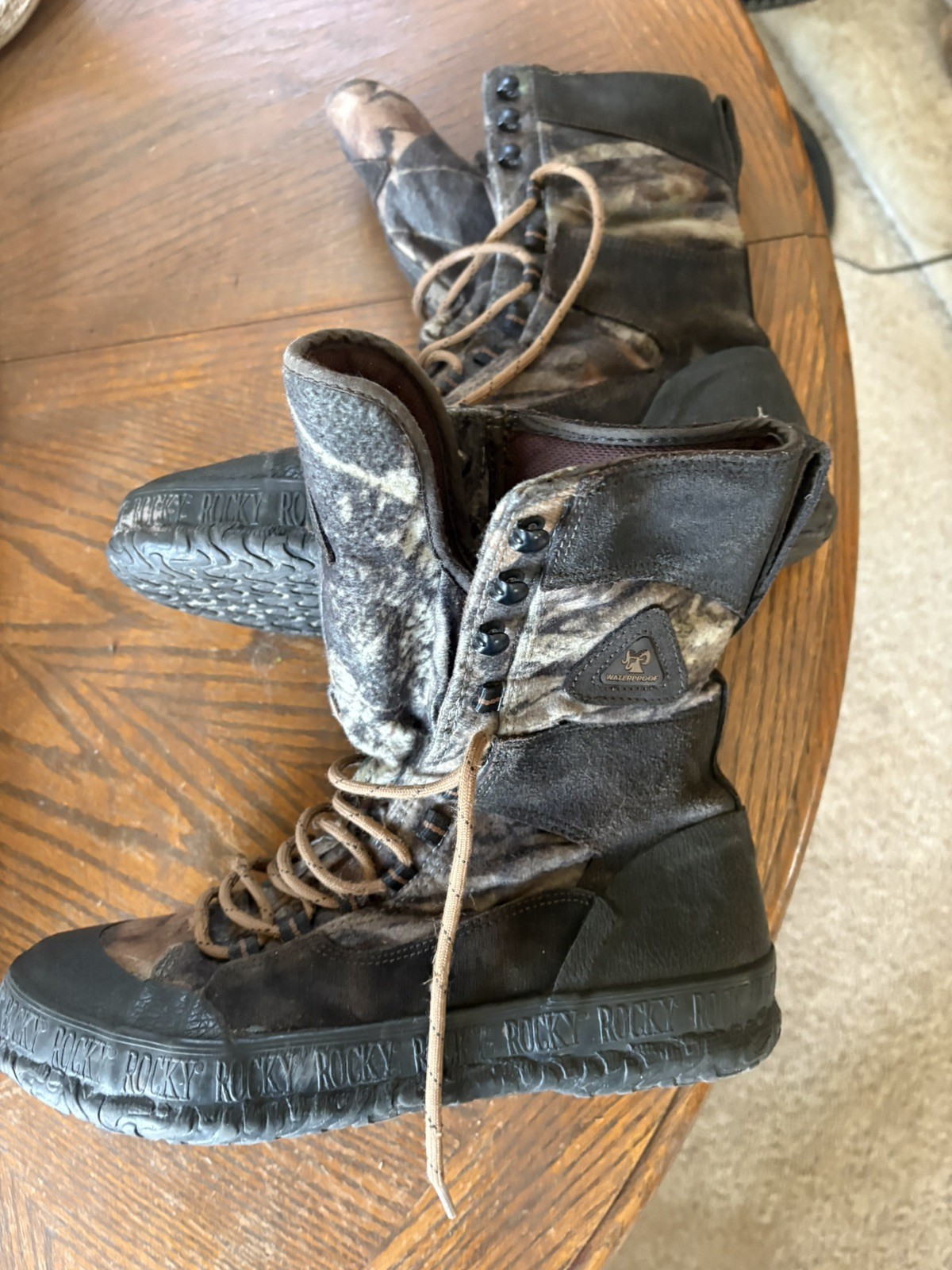 Rocky Mens/women’s Brown Waterproof 400g Insulated hiking Boot 8 Good condition