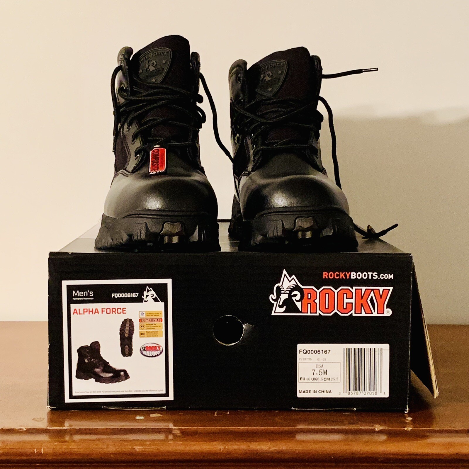 Rocky 6” Alpha Force Boots, Tactical 7.5M Black. With Box.