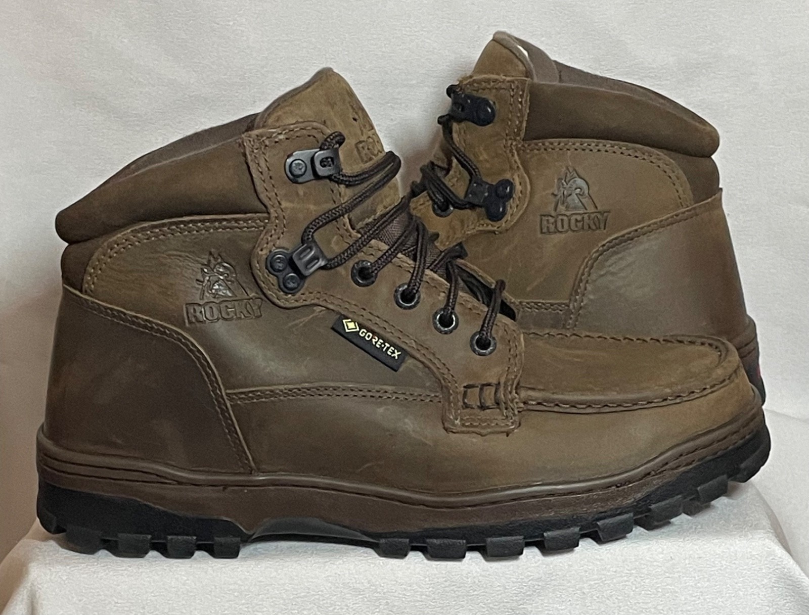 Men’s New Rocky Outback Gore Tex Boots  8723  Waterproof  Size 8.5 W