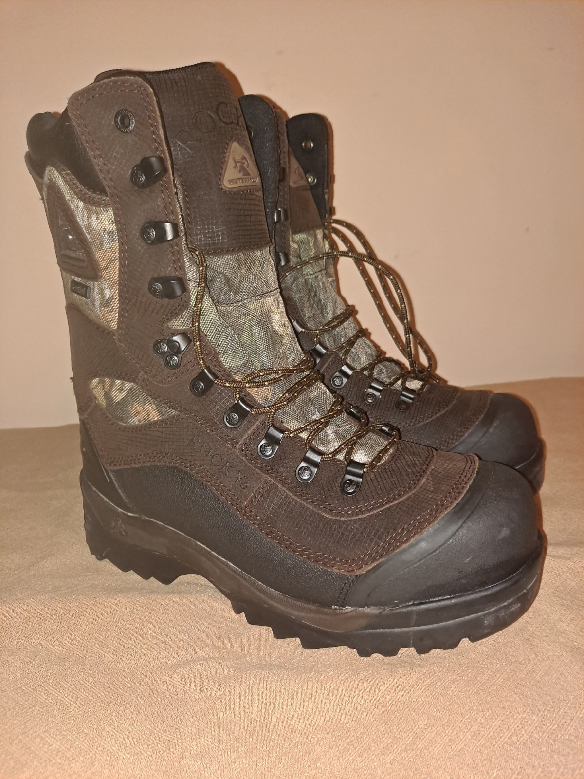 Rocky Boots Mens 9, Blizzard Stalker 1000Gram Thinsulate Hunting 7461 Brown/camo