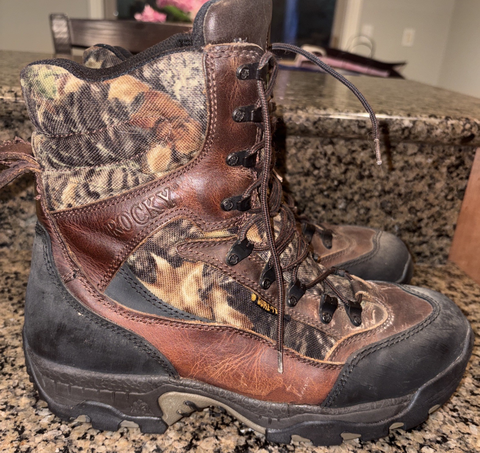Rocky Men’s Insulated 800g Waterproof Outdoor Boots Size 11W 8 Camo Hunting